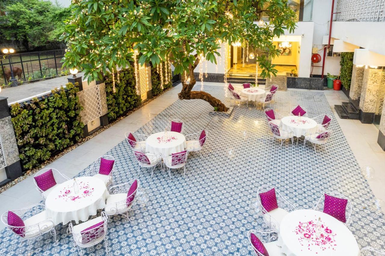 Hotel Casa Aishbagh ลัคเนา ภายนอก รูปภาพ