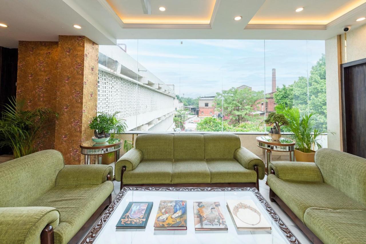 Hotel Casa Aishbagh ลัคเนา ภายนอก รูปภาพ