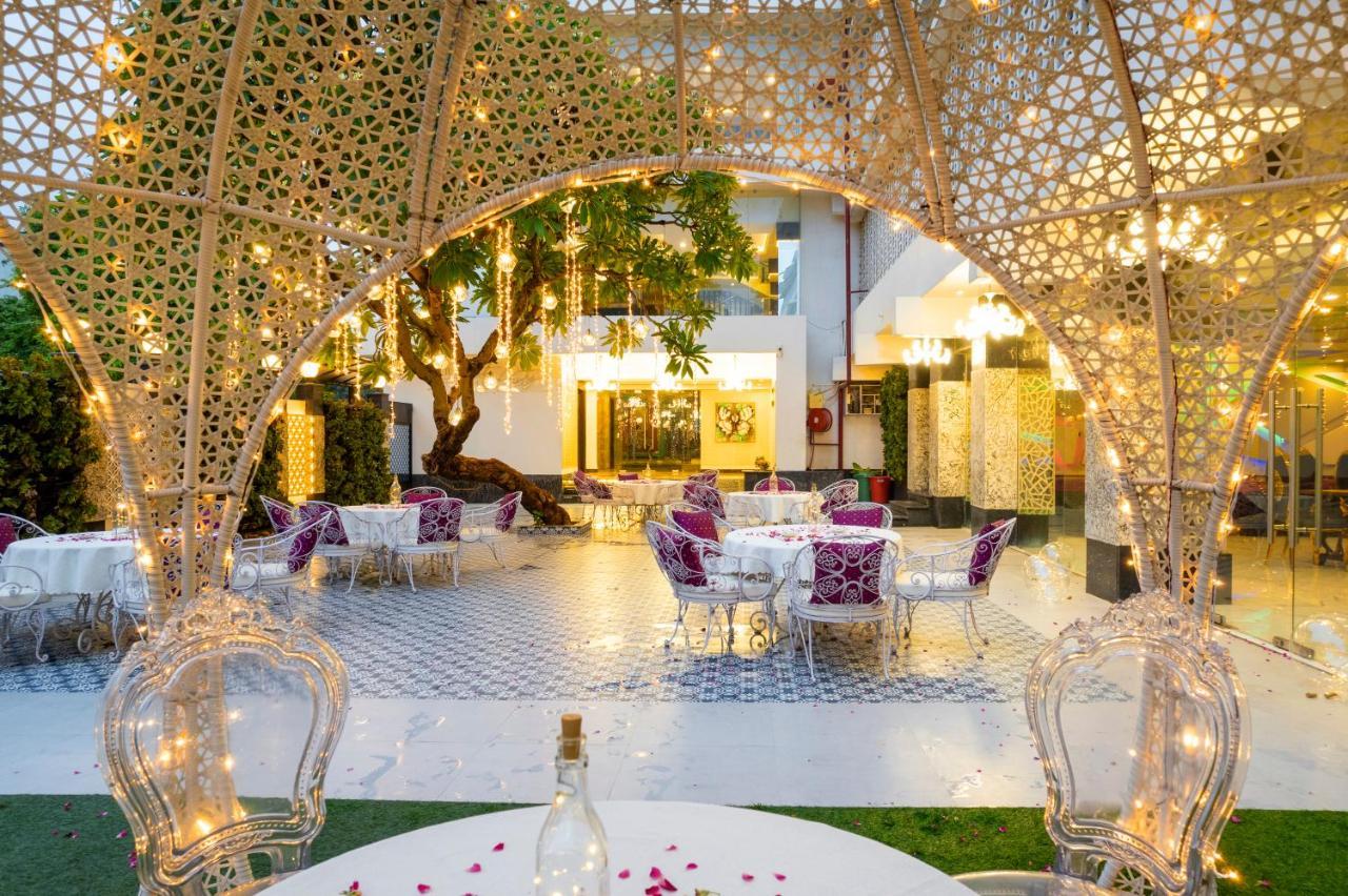 Hotel Casa Aishbagh ลัคเนา ภายนอก รูปภาพ