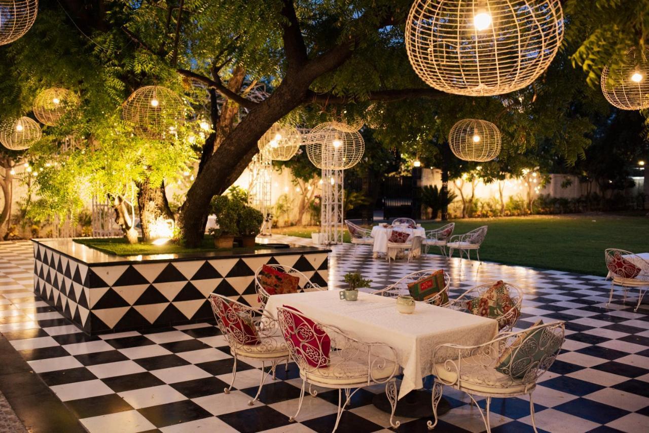 Hotel Casa Aishbagh ลัคเนา ภายนอก รูปภาพ