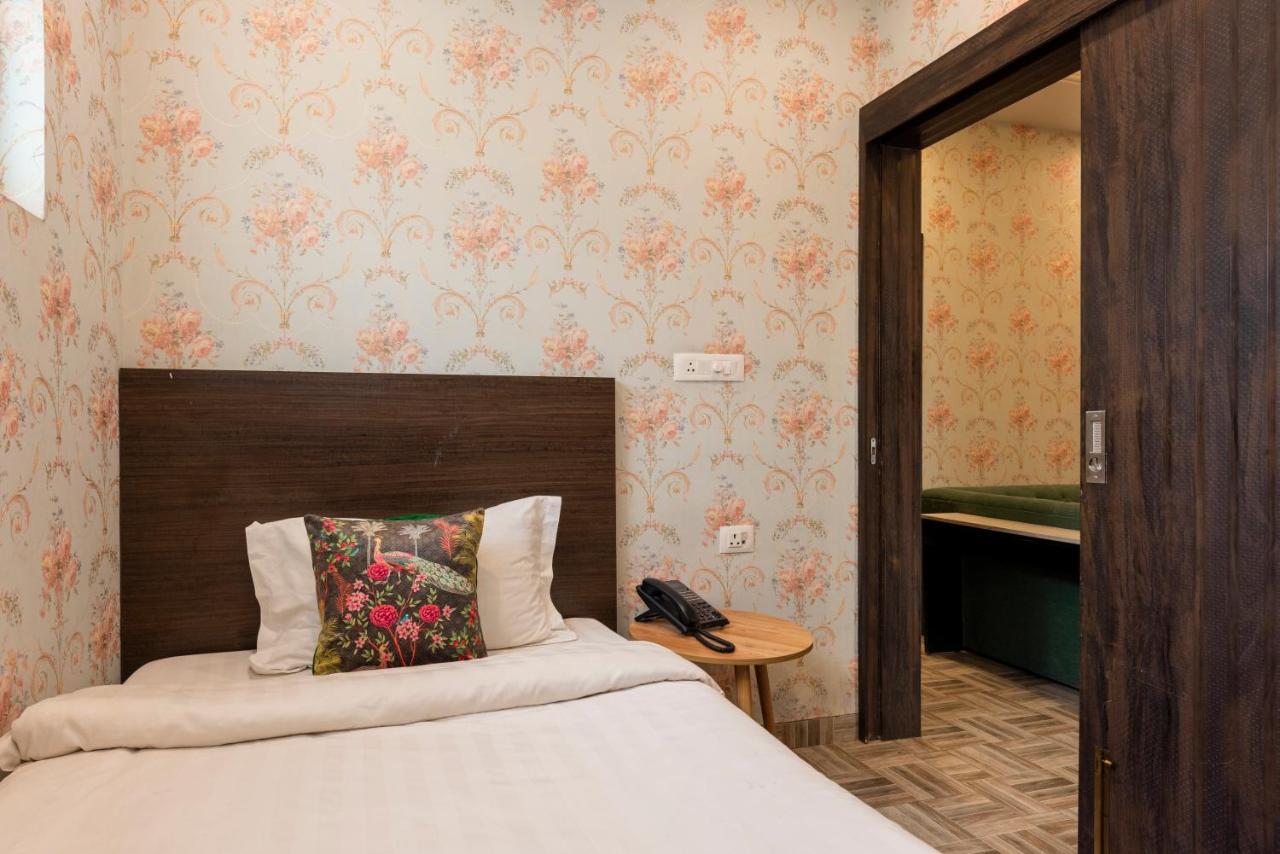 Hotel Casa Aishbagh ลัคเนา ภายนอก รูปภาพ