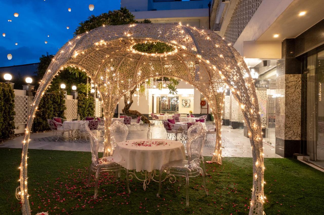 Hotel Casa Aishbagh ลัคเนา ภายนอก รูปภาพ