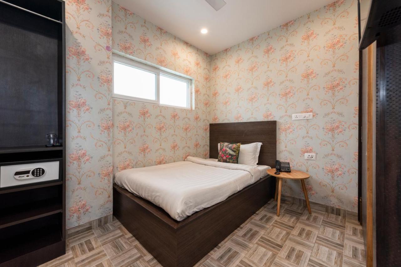 Hotel Casa Aishbagh ลัคเนา ภายนอก รูปภาพ